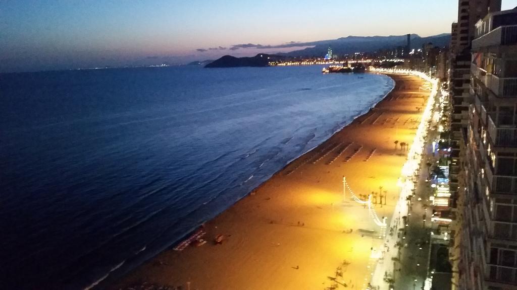 Apartamentos Don Vicente 베니돔 객실 사진
